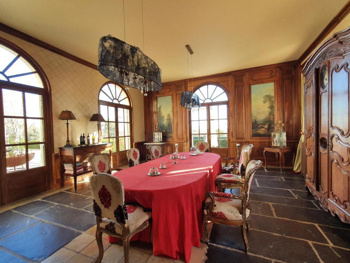 Chateau De Lussac Lussac  エクステリア 写真