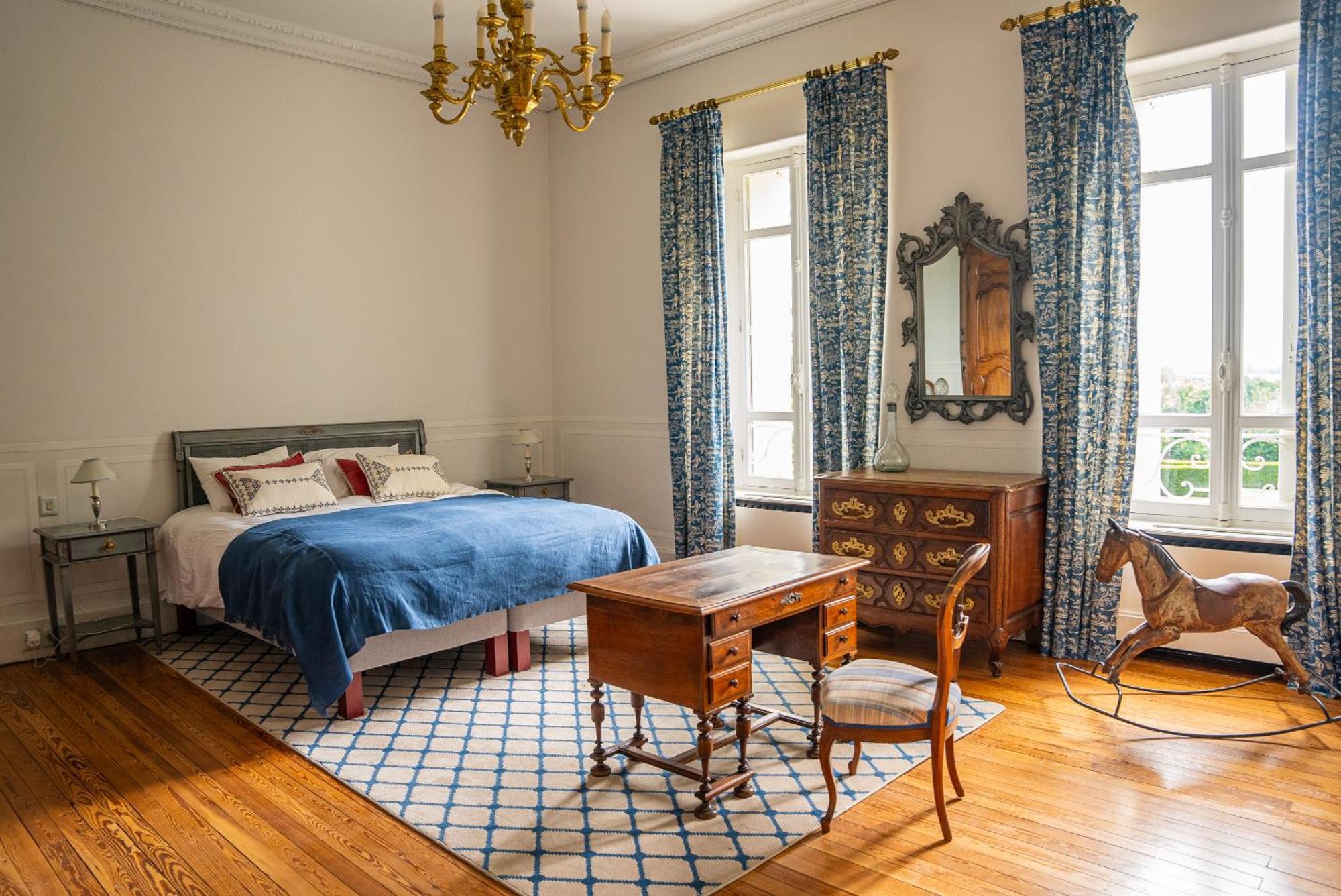 Chateau De Lussac Lussac  部屋 写真
