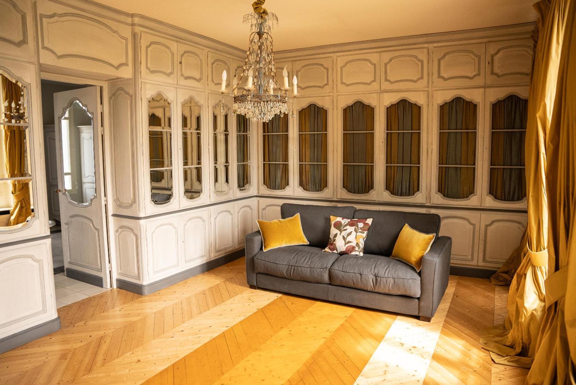 Chateau De Lussac Lussac  部屋 写真
