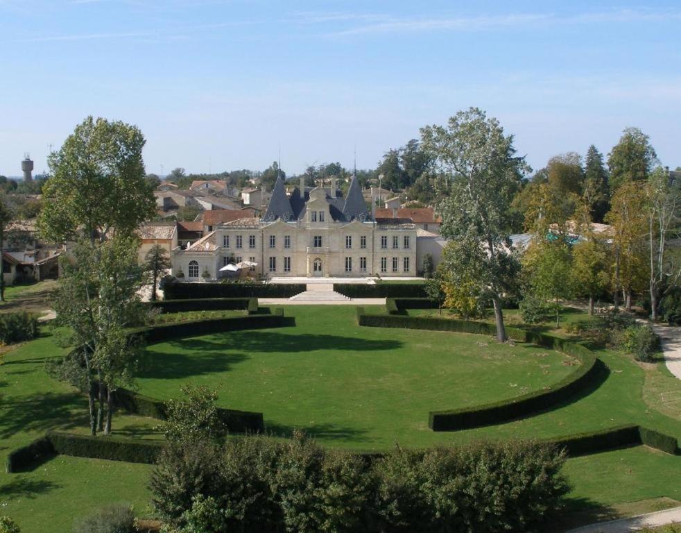 Chateau De Lussac Lussac  エクステリア 写真